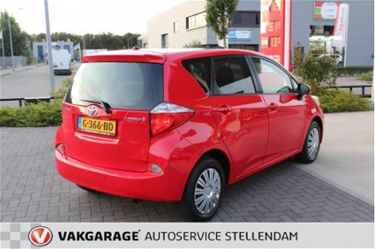 Toyota Verso S - 1.3 VVT-i Aspiration PDC/NAVI/PANO DAK/NIEUWSTAAT - 1