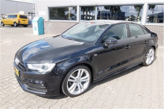 Audi A3 Limousine - 2.0 TDi 150pk 2x S-line Xenon - 1