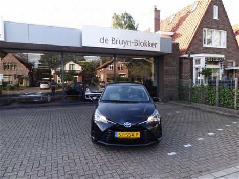 Toyota Yaris - 1.5 Hybrid Energy navigatie / achteruitrijcamera 2 jaar garantie - 1