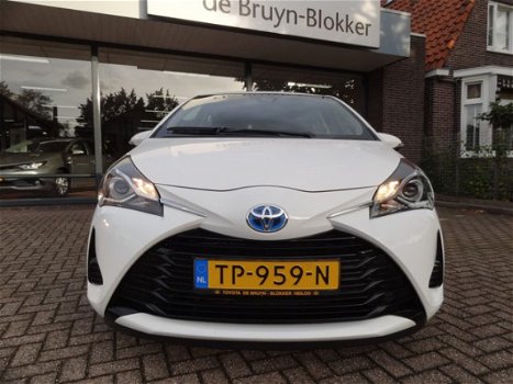 Toyota Yaris - 1.5 Hybrid Energy navigatie / airco / automaat - 1