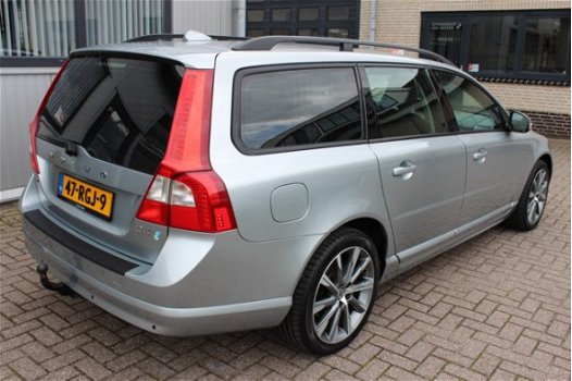 Volvo V70 - 2.0D Limited Edition (Bekijk video) - 1