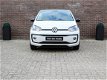 Volkswagen Up! - 1.0 BMT move up 60PK Parkeersensoren achter, Airco, Cruise control, Design 'White C - 1 - Thumbnail