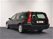 Volvo V70 - 2.4i 7 persoons youngtimer - 1 - Thumbnail