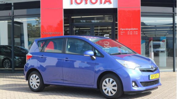 Toyota Verso S - 1.3 VVT-i Aspiration | Navigatie | Camera | Hoge instap | *ACTIE PRIJS - 1