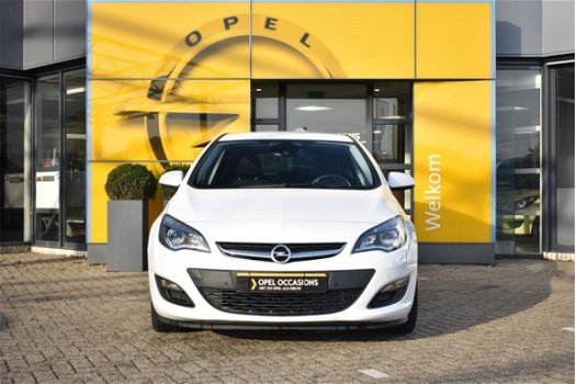 Opel Astra - 1.4 Turbo 140pk Edition | AGR-comfortstoelen | Winterpakket | Parkeersensoren voor + ac - 1