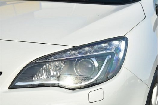 Opel Astra - 1.4 Turbo 140pk Edition | AGR-comfortstoelen | Winterpakket | Parkeersensoren voor + ac - 1