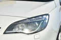 Opel Astra - 1.4 Turbo 140pk Edition | AGR-comfortstoelen | Winterpakket | Parkeersensoren voor + ac - 1 - Thumbnail