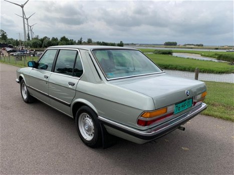 BMW 5-serie - 518 ORG. NL-AUTO119000KM 1E EIGENAAR NOOIT AAN GESPOTEN - 1