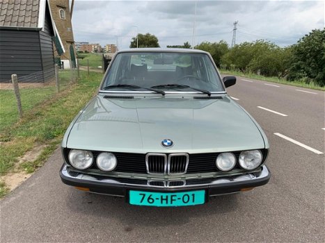 BMW 5-serie - 518 ORG. NL-AUTO119000KM 1E EIGENAAR NOOIT AAN GESPOTEN - 1