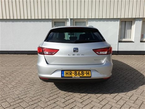 Seat Leon - 1.6 TDi Style connect, navi, tel, ecc, lm, donker glas, - 1