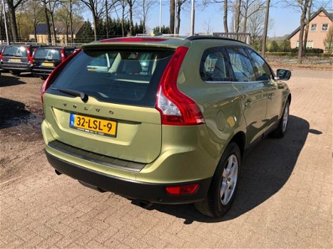 Volvo XC60 - 2.0 T5 FWD Momentum Automaat PDC Trekhaak - 1