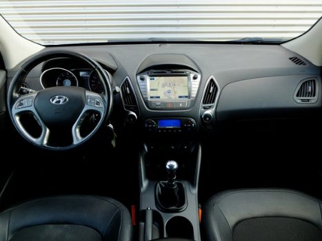 Hyundai ix35 - 1.6i GDI Go *Navigatie*Parkeersens.*Trekhaak*Stoelverw - 1