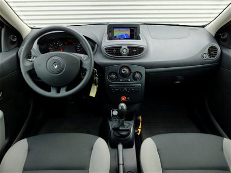 Renault Clio - 1.2 Special Line *Airco*Navigatie*Elektr. Ramen - 1