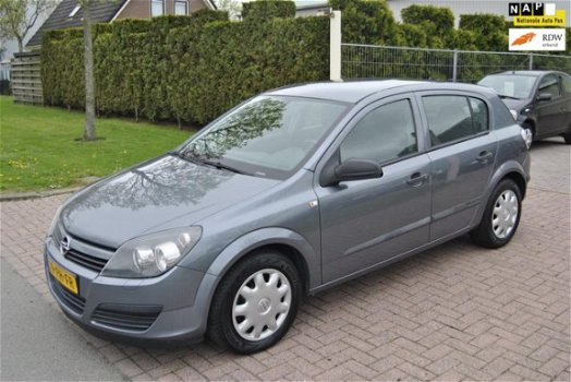 Opel Astra - 1.6 Essentia 5 deurs *AIRCO* Nieuwe APK - 1