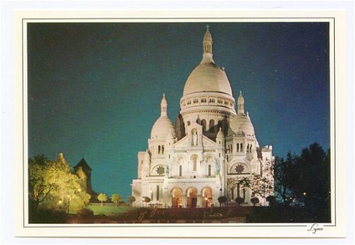 K046 Parijs La Sacre Coeur de Montmartre illumine - 1