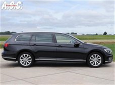 Volkswagen Passat Variant - 1.6 TDi AUTOMAAT RLine Leer Xenon