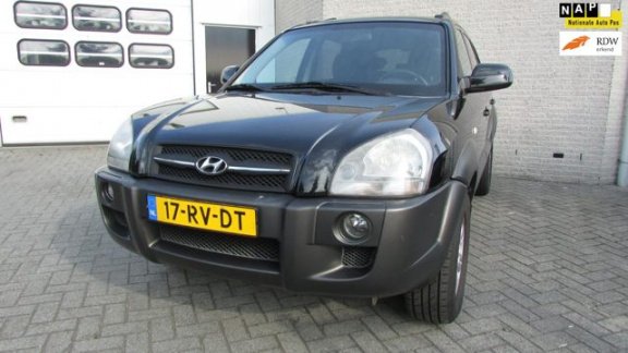 Hyundai Tucson - 2.0i Style NAVI/AIRCO/TREKHAAK - 1