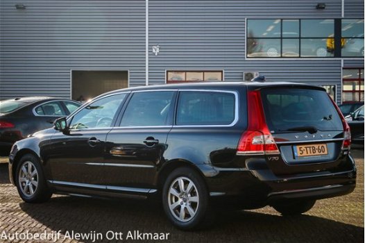 Volvo V70 - 1.6 D2 Kinetic AUTOMAAT, Leer, Climate control, Lmv - 1