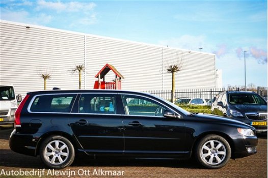 Volvo V70 - 1.6 D2 Kinetic AUTOMAAT, Leer, Climate control, Lmv - 1