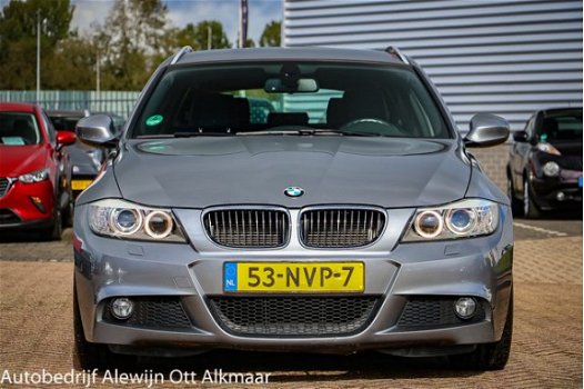 BMW 3-serie Touring - 320i M Sport Edition AUTOMAAT, Groot Navi, Alcantara, Bi-Xenon - 1