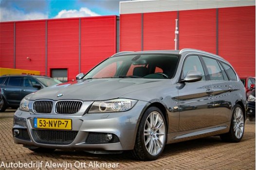 BMW 3-serie Touring - 320i M Sport Edition AUTOMAAT, Groot Navi, Alcantara, Bi-Xenon - 1