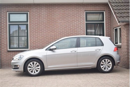 Volkswagen Golf - 1.0 TSI 115pk H6 Comfortline Ecc Pdc Navigatie 5drs - 1