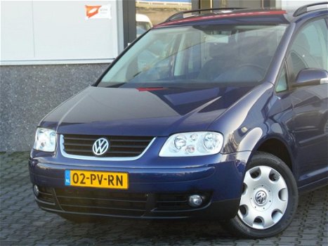 Volkswagen Touran - 1.6-16V FSI Athene NAVIGATIE CLIMATE (bj2005) - 1