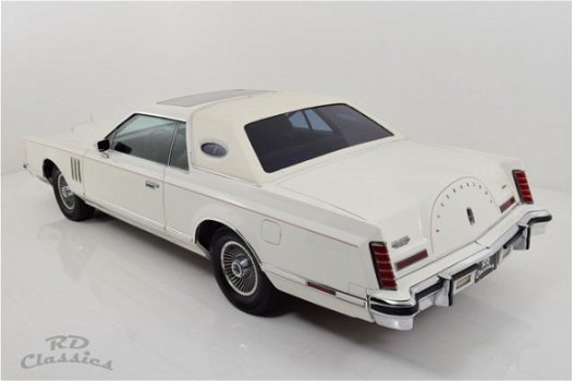 Lincoln Continental - Mark V 2D Hardtop Coupe - 1