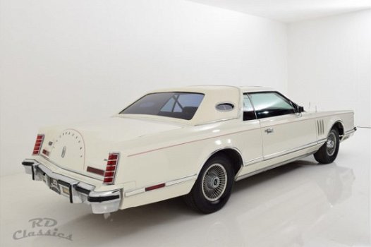 Lincoln Continental - Mark V 2D Hardtop Coupe - 1