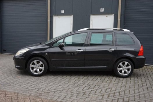 Peugeot 307 SW - 2.0-16V Pack Panorama dak - 1