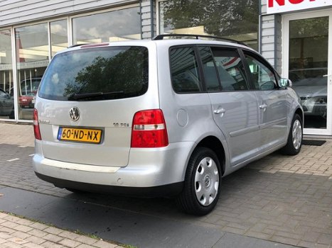 Volkswagen Touran - 1.6-16V FSI 5 persoons Airco - 1