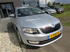 Skoda Octavia Combi - 1.6 TDI Greenline Businessline Trekhaak Navi Airco PDC Bluetooth Cruise