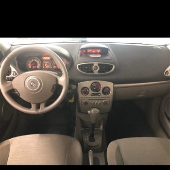 Renault Clio - 1.6-16V AUTOMAAT Dynamique Luxe slechts 60.000 km '06 - 1