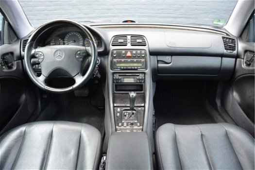 Mercedes-Benz CLK-klasse Coupé - 320 Avantgarde Automaat - 1