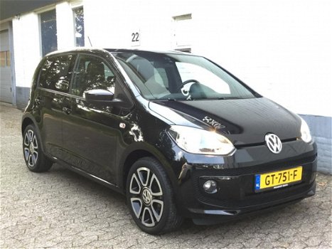 Volkswagen Up! - 1.0 60PK High up - 1