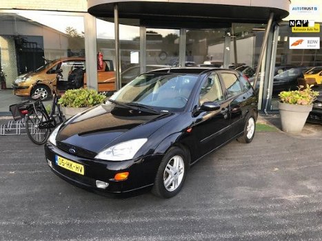 Ford Focus - 1.6-16V Ghia - 1