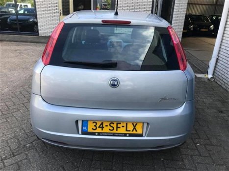 Fiat Grande Punto - 1.2 Dynamic 1jaar apk/AIRCO/ NAP/ elek ramen/ ZEER NETTE AUTO - 1