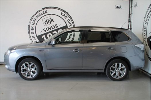 Mitsubishi Outlander - 2.0 PHEV Executive Edition XENON 1/2 LEDER NAVIGATIE CAMERA Prijs is excl BTW - 1