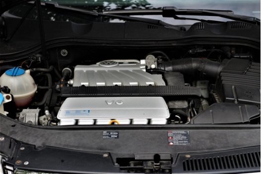 Volkswagen Passat - 3.2 V6 HIGHLINE 4-MOTION DSG/LEDER/RNS510 R32 250PK TREKHAAK - 1