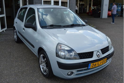 Renault Clio - 1.2-16V Authentique Rijklaar - 1