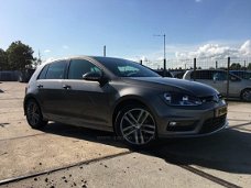Volkswagen Golf - 1.2 TSI CUP R-line Navigatie | Cruise control | PDC | Climate control