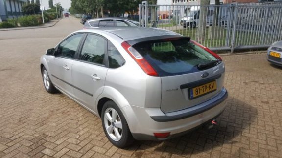 Ford Focus - Focus Futura 1.6 116 PK trekhaak Bovag garantie - 1