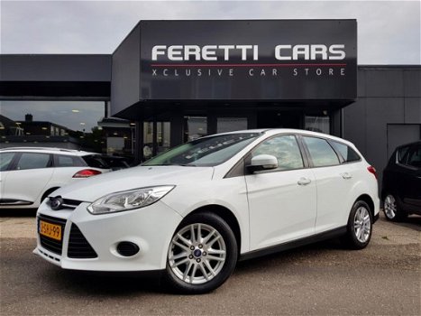 Ford Focus Wagon - 1.6 TDCI TITANIUM LEDER NAVI LED 6VERSN LMV PDC - 1