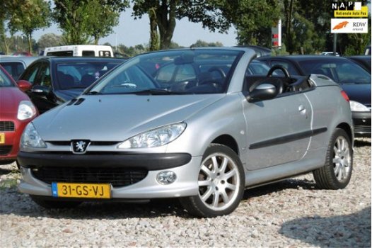 Peugeot 206 CC - 2.0-16V BJ2001 NAP/LEER/LMVELG/JBL/APK - 1