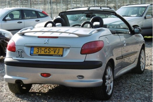 Peugeot 206 CC - 2.0-16V BJ2001 NAP/LEER/LMVELG/JBL/APK - 1