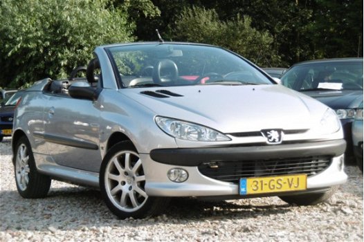 Peugeot 206 CC - 2.0-16V BJ2001 NAP/LEER/LMVELG/JBL/APK - 1