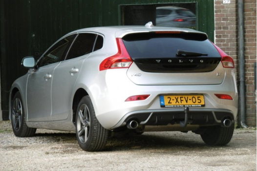 Volvo V40 - 2.0 D4 R-Design Business NL-AUTO NAP/LEER/NAVI/PDC - 1