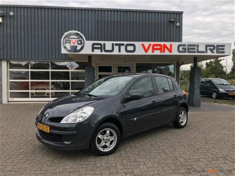 Renault Clio - CLIO 1.2 5 Deurs Airco NL Nap Weinig KM - 1