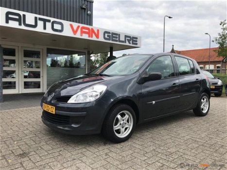 Renault Clio - CLIO 1.2 5 Deurs Airco NL Nap Weinig KM - 1