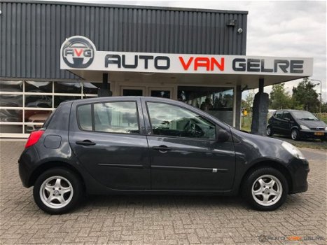 Renault Clio - CLIO 1.2 5 Deurs Airco NL Nap Weinig KM - 1